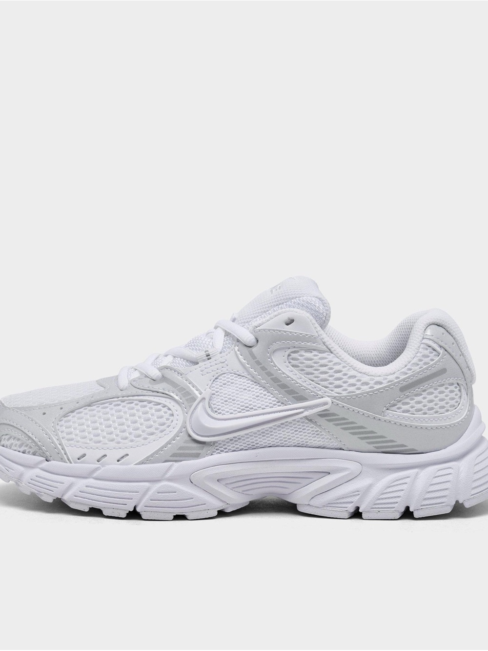 Nike Women’s White V5 RNR Casual Shoes